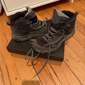 Salomon Hiking Boots - Outline mid GTX
